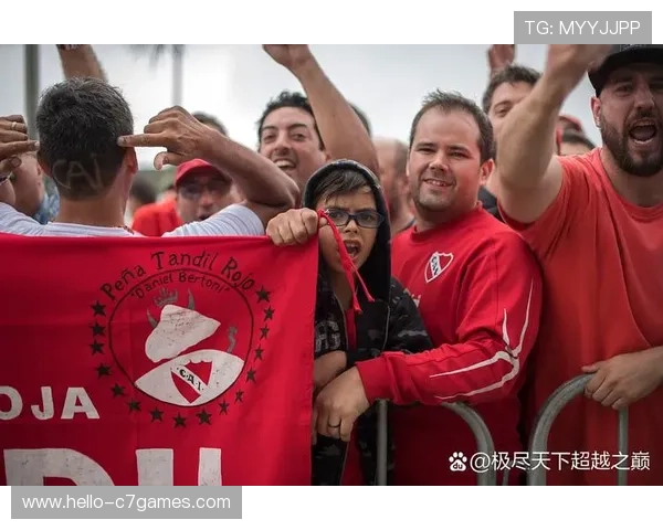 曼联绝杀逆转登顶英超榜首引爆球迷热议创赛季新高潮冲击欧冠席位 曼联绝杀逆转登顶英超榜首引爆球迷热议创赛季新高潮冲击欧冠席位