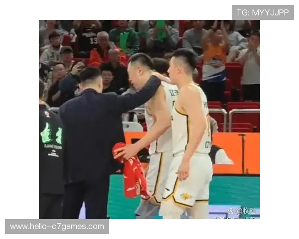 CBA季后赛激战正酣各队争夺总冠军胜负悬念持续升温