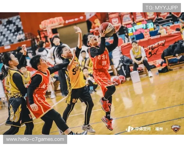 激烈对决点燃赛场激情篮球荣耀之夜全程回顾